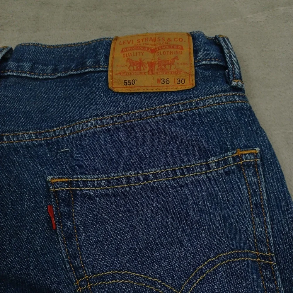 Levis 550 Jeans‎ Mens 36x30 Blue Denim Distressed Relaxed Fit Pockets Casual